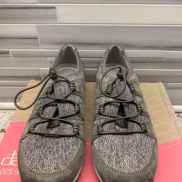 Women’s Size 6 /EU Size 36 Dansko Lynn Nubuck Shoes - Picture 4 of 4